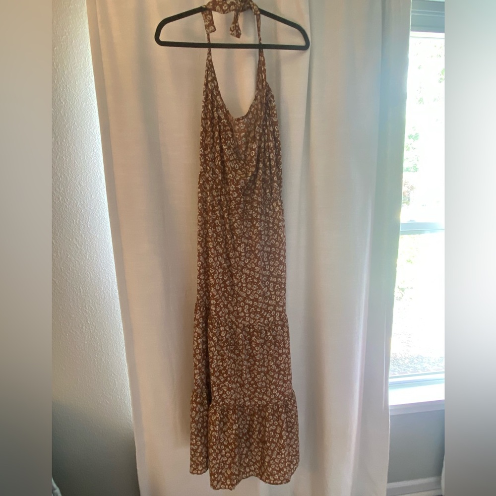 Pretty Garden floral halter dress